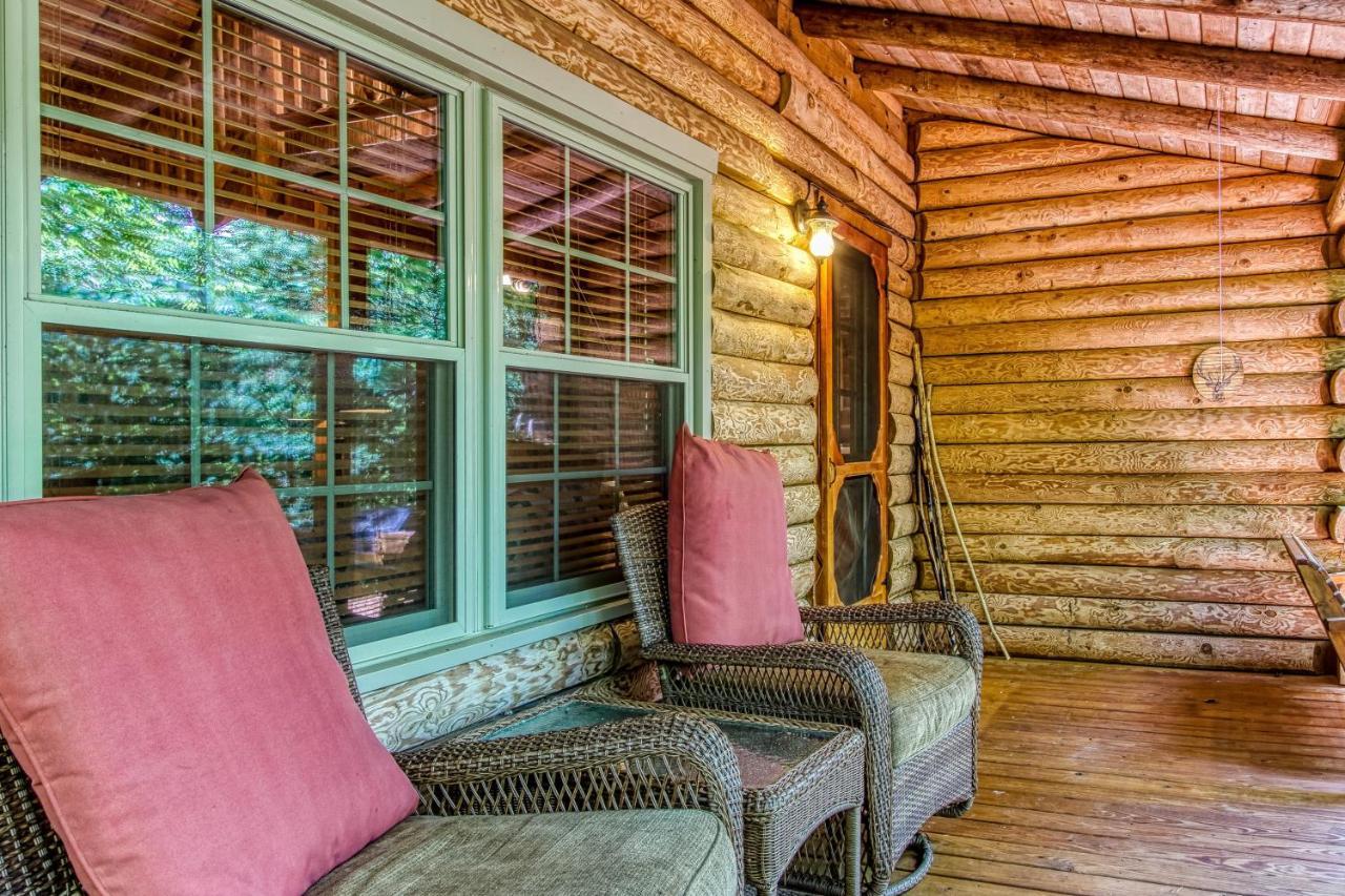 Very Private, Real Log Cabin With Hot Tub! Sevierville Kültér fotó