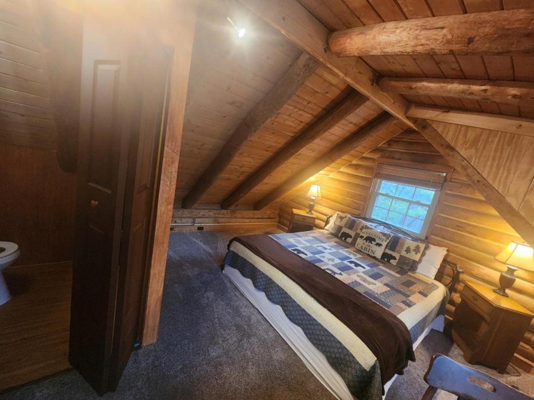 Very Private, Real Log Cabin With Hot Tub! Sevierville Kültér fotó